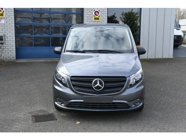 Mercedes-Benz eVito 112 L2 66 kWh Snellader, Distronic, Navigatie met camera