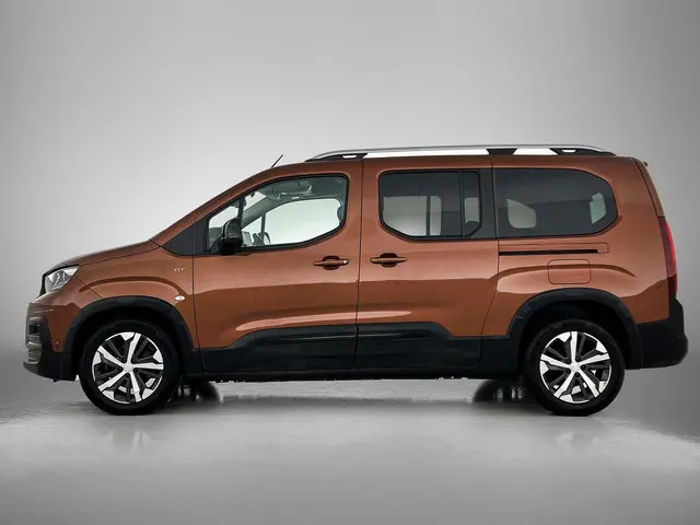 Peugeot Rifter Long 1.2 131PK Automaat GT 7pers. * Distributie vv.bij 95Dkm * / Trekhaak / Airco-ecc...