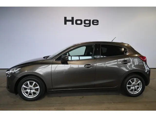 Mazda 2 1.5 Skyactiv-G GT-M Line Airco Navigatie Stoelverwarming Rijklaarprijs Inruil Mogelijk!