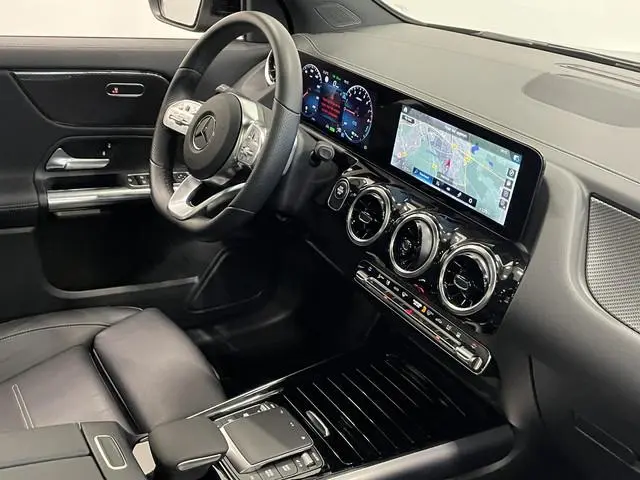 Mercedes-Benz GLA-klasse 250 e AMG Line PHEV Automaat  Panorama dak 360 Camera Adaptieve Led Leder I...