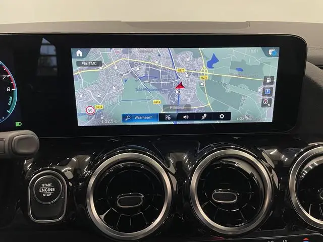 Mercedes-Benz GLA-klasse 250 e AMG Line PHEV Automaat  Panorama dak 360 Camera Adaptieve Led Leder I...