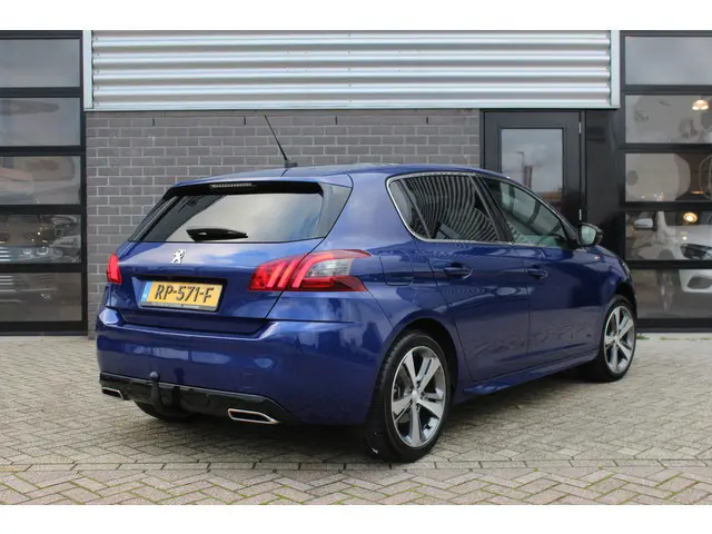 Peugeot 308 1.2 PureTech GT-line / Carplay / Camera / Keyless / N.A.P.