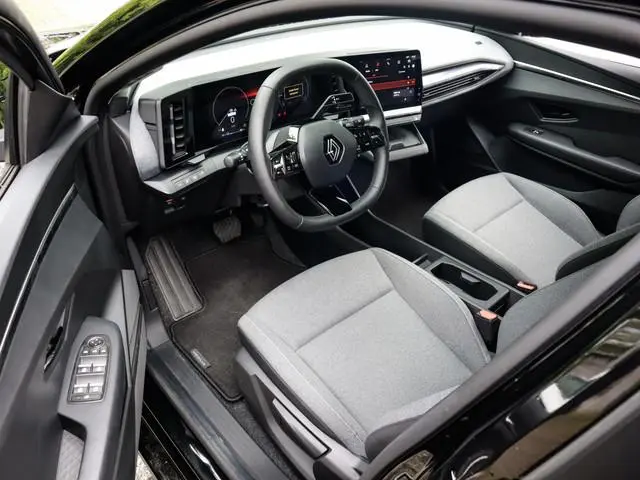 Renault Megane E-Tech EV40 Boost Charge Equilibre 3-Fase 1e-Eig. & Dealer-Onderh. BOVAG-Garantie. NL...