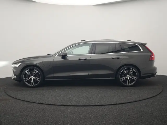 Volvo V60 T6 Recharge AWD Inscription PHEV 340pk Dealer O.H. | Panodak | Camera | Lederen Sportstoel...