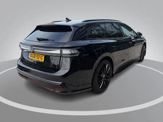 Volkswagen ID.7 Tourer Pro Limited Edition 77 kWh · 20" Black Style velgen + all-season banden · 360...