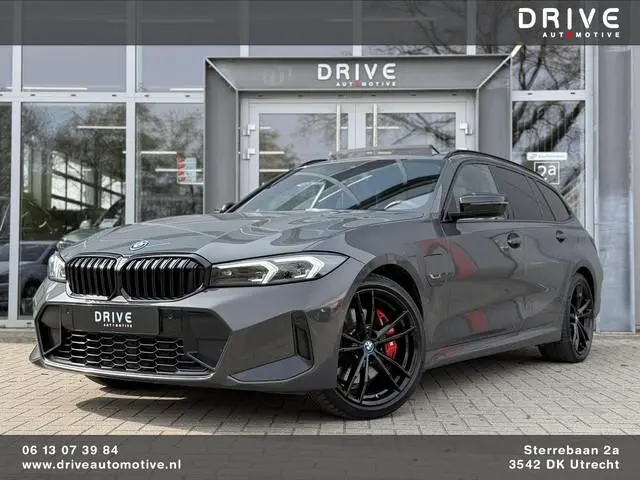 BMW 3-serie Touring 330e LCI High Ex. M-Sport Pro |Individual leer|Pano|H/K|Memory|19"|Trekhaak|Drav...