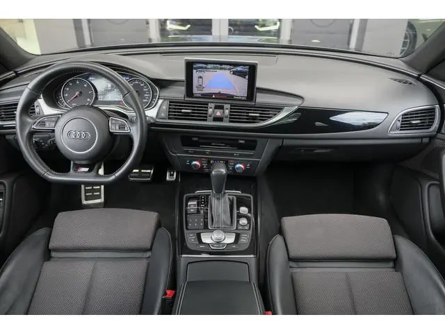 Audi A6 Avant 1.8 TFSI 190pk S-Line Panoramadak Black edition Trekhaak Sportstoelen 20" LMV