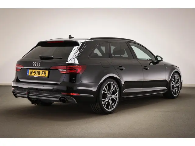 Audi A4 Avant 2.0 TFSI MHEV Sport S line black edition | TREKHAAK | STOELVERWARMING | CAMERA | 19"