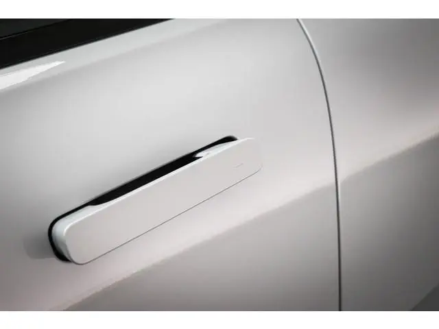 Polestar 4