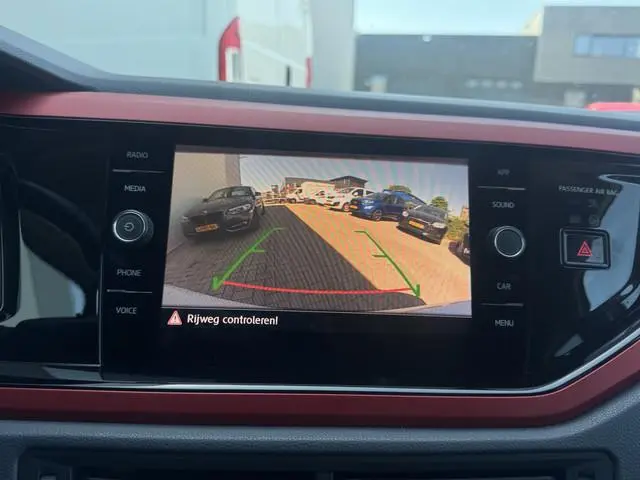 Volkswagen Polo 1.0 TSI Beats ✅ Carplay ✅ Camera ✅ Adapt. Cruise ✅