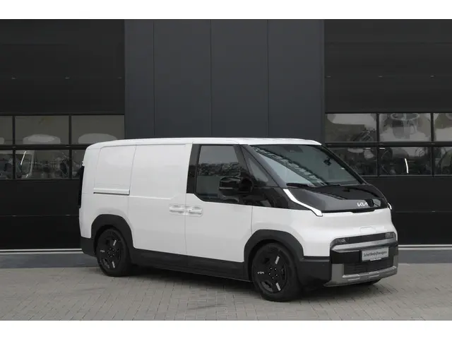 Kia PV5 L2H1 Plus 71.2 kWh 164pk - 416km WLTP - Stoel/Stuurverwarming - Keyless - V2L - Camera - ACC...