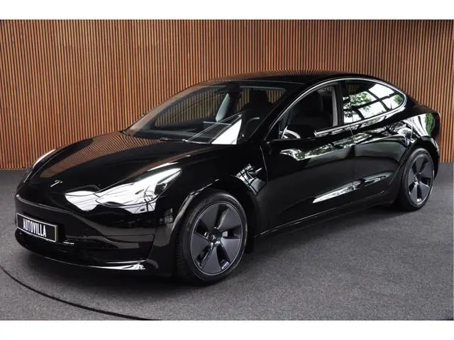 Tesla Model 3 RWD 60 kWh Full Self Driving 3 Warmtepomp Leer Panodak Elektr. achterklep Elektr. vers...
