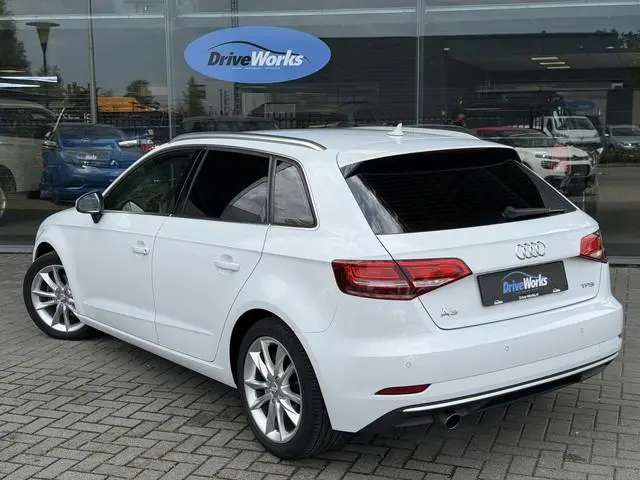Audi A3 Sportback 1.0 TFSI Sport S Line Edition | Carplay Interesse in een bezichtiging of proefrit,...