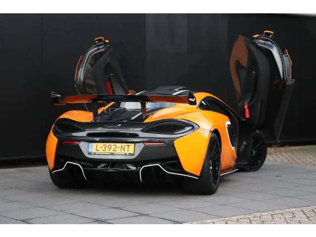 McLaren 620R
