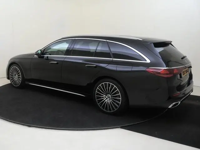 Mercedes-Benz E-klasse Estate 300 e AMG Line / Burmester 4D/ 20 inch/ El. Trekhaak
