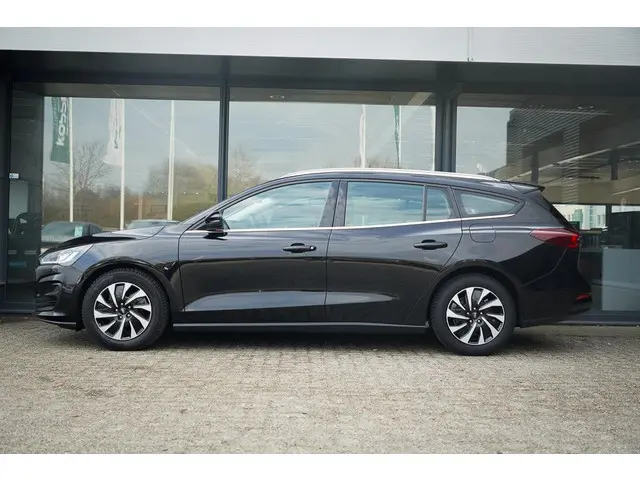 Ford Focus Wagon 1.0 EcoBoost Hybrid Titanium / LED / Carplay / Incl BTW