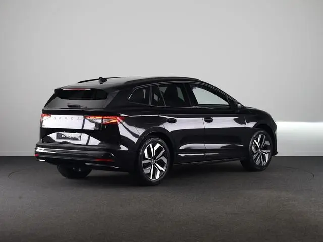 Škoda Enyaq 60 Sportline 204pk | Panoramadak | 20 inch | Sportstoelen | Adaptive Cruise | Blind Spot