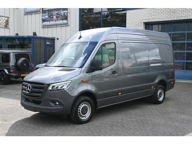 Mercedes-Benz Sprinter 317 CDI L2H2 Pro LED, Geveerde stoel, Navigatie met camera
