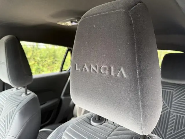 Lancia Ypsilon