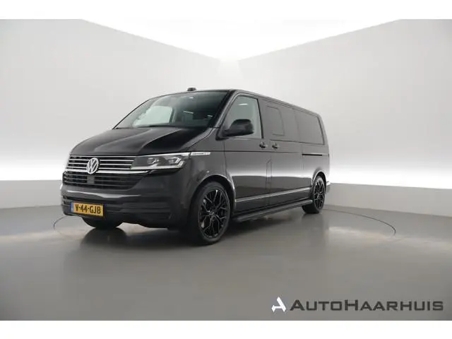 Volkswagen Transporter 2.0 TDI L2H1 32 DC Comfortline | Trekhaak | Adapt. Cruise | Camera | Apple Ca...