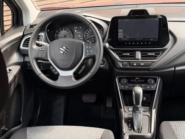 Suzuki S-Cross