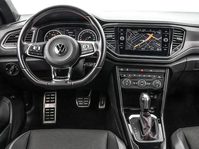 Volkswagen T-Roc 1.5 TSI Sport Business R · Panoramadak · Camera · Standkachel · Stoelverwarming · N...