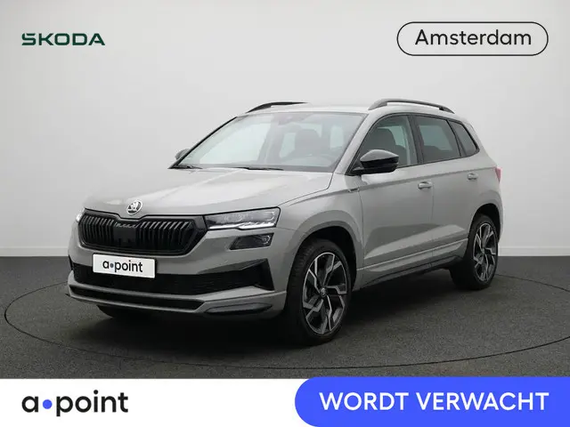Skoda Karoq 1.5 TSI ACT Sportline Business 150pk | Wegklapbare trekhaak | Navigatie via APP | Verlen...