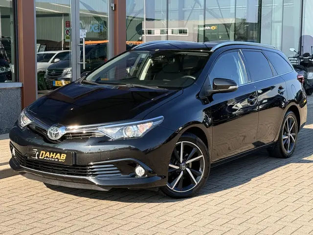 Toyota Auris 1.2 T | Cruise | Stoelverwarming | Lane Assist | Bluetooth | Navigatie | Achteruitrijca...