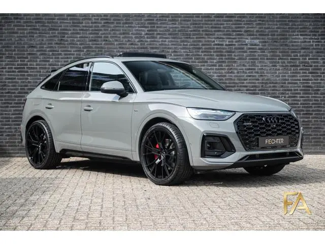 Audi Q5 Sportback 55 TFSI e S edition Competition Nardo|22Inch|Pano|SQ5 Look|Massage|Carbon
