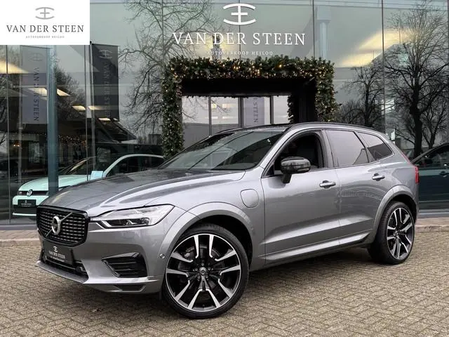 Volvo XC60 2.0 T8 Plug-in hybrid AWD R-Design B&W Surround | Schuifdak | Memory
