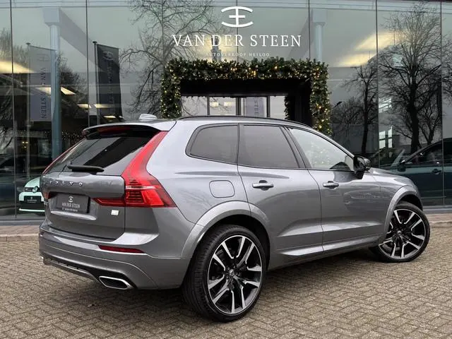 Volvo XC60 2.0 T8 Plug-in hybrid AWD R-Design B&W Surround | Schuifdak | Memory