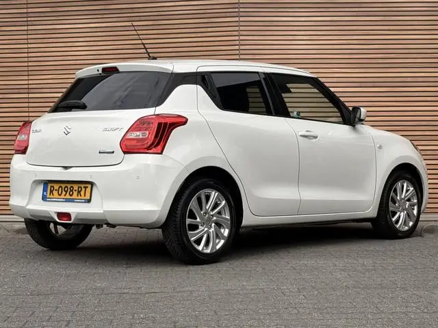 Suzuki Swift 1.2 Select Smart Hybrid