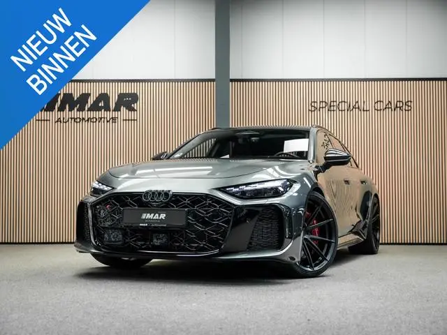 Audi A5 Avant RS 5 e-hybrid quattro Vol uitgevoerde RS5 Daytona grey met Vossen 22 inch!!!!