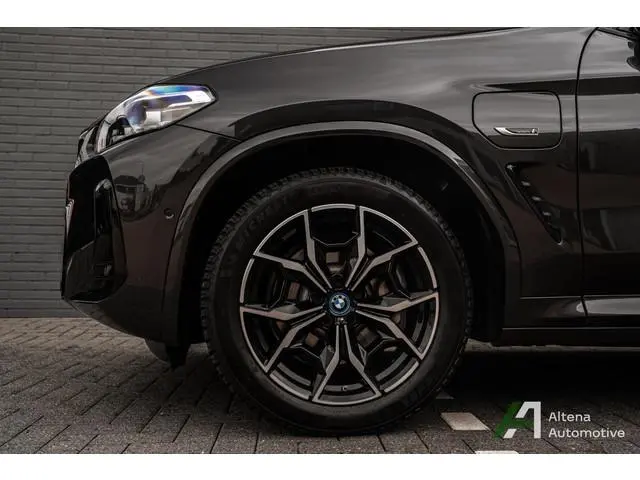 BMW X3 xDrive30e Business Edition Plus M-sport, BTW, pano dak, HIFI
