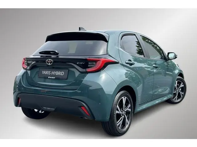 Toyota Yaris 1.5 Hybrid 115 Dynamic, Nieuw en snel leverbaar met €3.500,- voordeel!