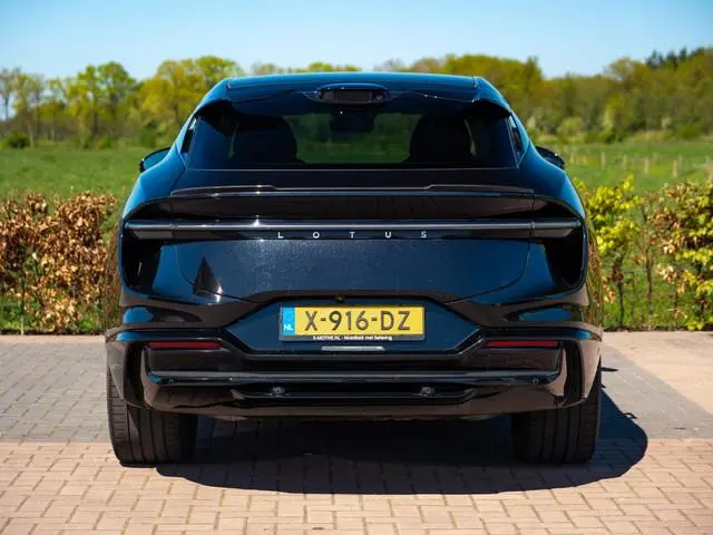 Lotus Eletre