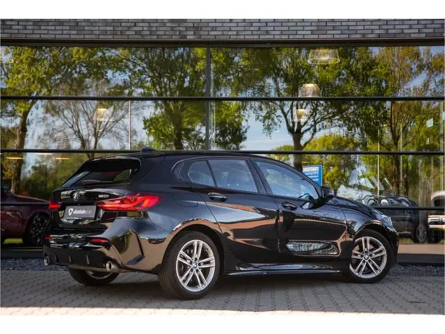 BMW 1-serie 120i High Executive M-Sport , Adap. cruise, Carplay,