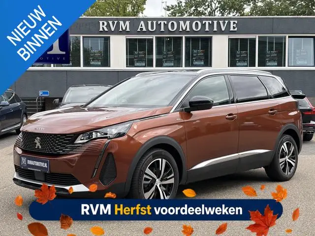 Peugeot 5008 GT HYBRID VAN:33.900,- VOOR:29.877,- UW HERFSTVOORDEEL: 4.023,- | 7 PER. | ADAPT. CRUIS...