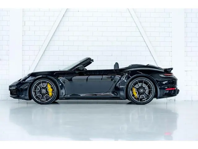 Porsche 911 Cabrio 3.8 Turbo S l Akrapovic l Burmester l Lift