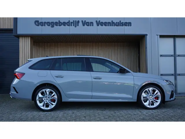 Skoda Octavia Combi 1.4 TSI 245pk RS iV PHEV Business Pano.Dak *Black Optik* RS Seats LED 19inch LM...