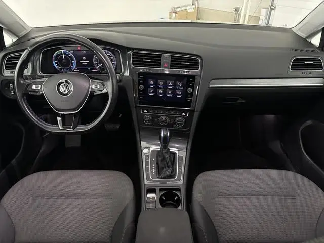 Volkswagen e-Golf | CAMERA | ADAP. CRUISE | SOH 89% |
