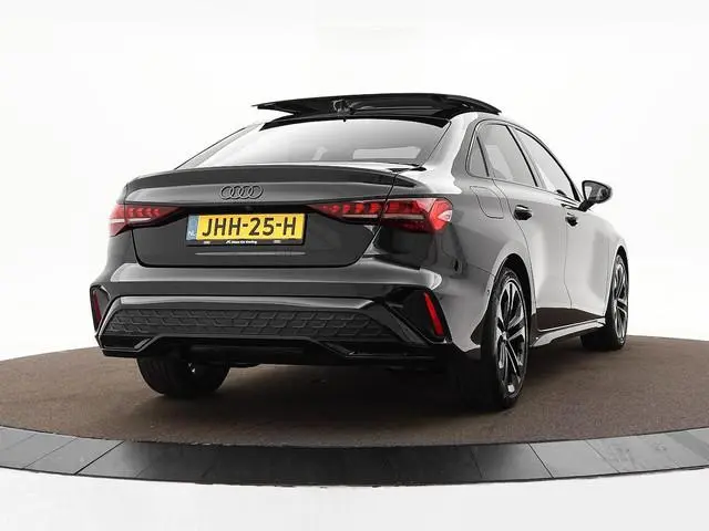 Audi A3 Limousine S edition 35 TFSI 150 PK · Panoramadak · Matrix Led · Comfortpakket Pro · Sonos Au...