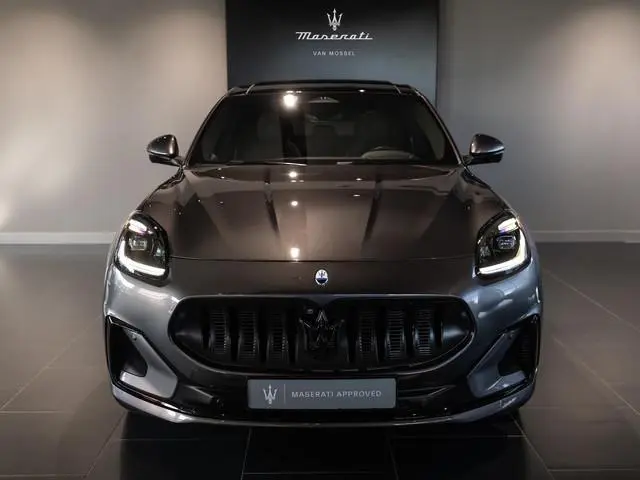 Maserati Grecale AWD Folgore 105kWh 550 pk | AWD | Panoramadak | Stoelventilatie | Stoel- en Stuurve...