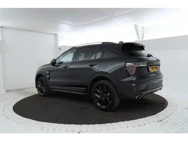 Lynk & Co 01 1.5 Full black, Panoramadak, 360 Camera, Apple Carplay, Trekhaak