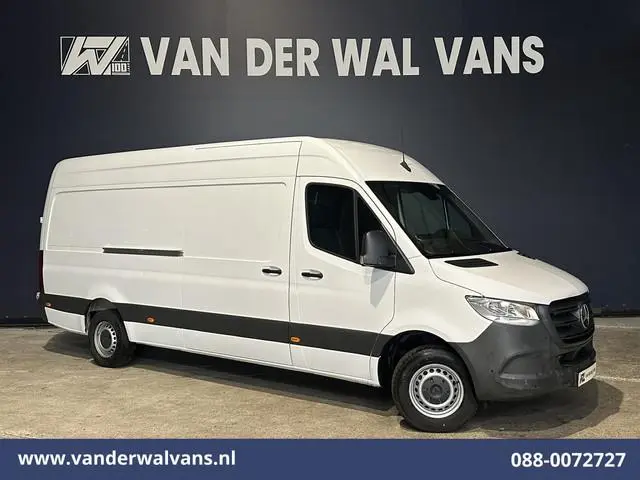 Mercedes-Benz Sprinter 315 CDI 150pk L3H2 Euro6 Airco | Camera | Apple Carplay | Chauffeursstoel And...