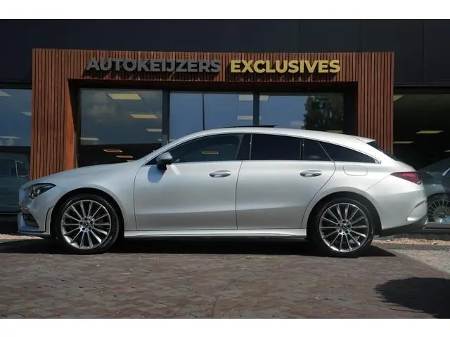 Mercedes-Benz CLA-klasse Shooting Brake 250 e Premium Plus AMG Panoramadak Widescreen Camera LED
