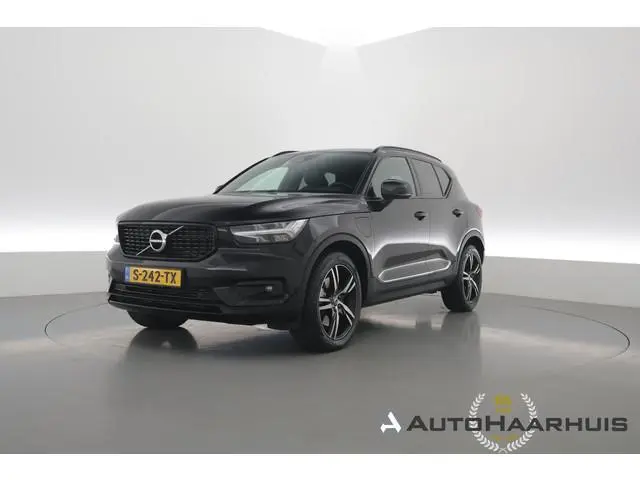Volvo XC40 1.5 T4 Recharge R-Design Expression | Rijklaar! | Trekhaak | H&K Audio | Leder | Camera |...