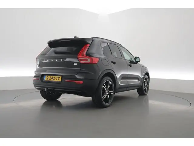 Volvo XC40 1.5 T4 Recharge R-Design Expression | Rijklaar! | Trekhaak | H&K Audio | Leder | Camera |...