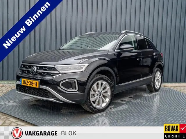 Volkswagen T-Roc 1.5 TSI Life Edition | IQ Light | Navi | Stoelverw. | Trekhaak afnb. | Prijs Rijkla...
