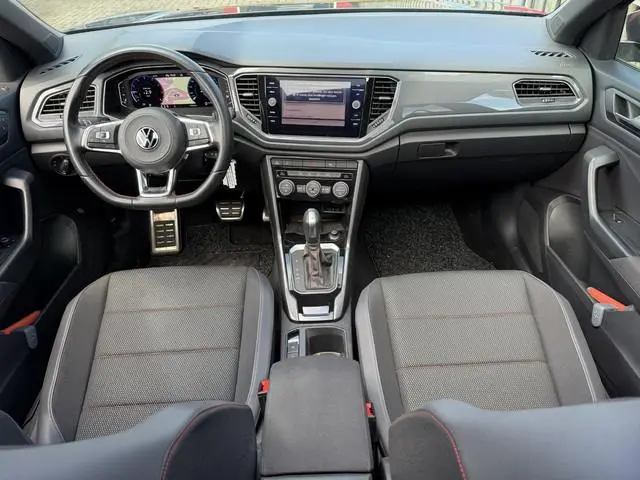 Volkswagen T-Roc 1.5 TSI Sport Business R 19"/Panoramadak/Trekhaak/Dodehoek/Camera/Adaptieve cruise/...